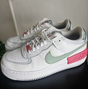 Womens sz 10.5 air force ones